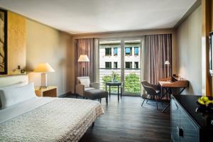 Deluxe King Room room in Le Méridien Munich