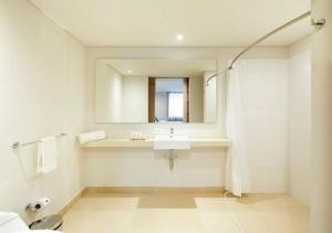 Caluce Apt 4C by Letoh