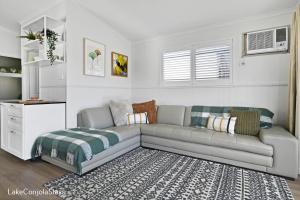 Lake Conjola, Deepwater resort Cabin 21