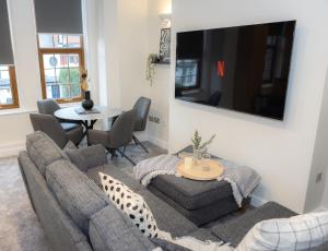 Lethbridge Villa 49 Apartment 2 Super Fibre WiFi, free parking