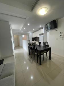 Entire 3 bedroom apartment in Mascot