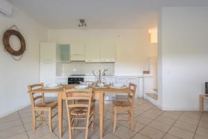 Elegant Residence Ea Bianca 2 Bedroom sleeps 6 plus extra bed available img23