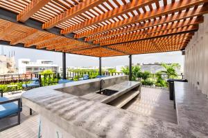 En el corazon de 5h avenida y caminando a la playa