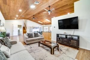 Castle Rock Views Sedona Retreat with Hot Tub!