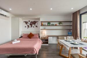 Lakeside High Floor Studio Vinhomes DCapitale C2