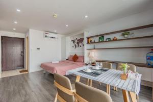 Lakeside High Floor Studio Vinhomes DCapitale C2