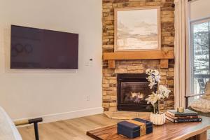 5569 Bear Hollow Hideaway! condo