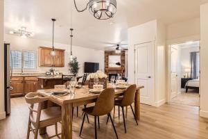 5569 Bear Hollow Hideaway! condo