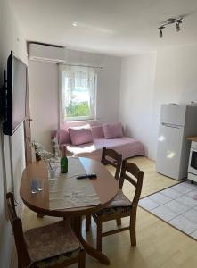 Apartments with WiFi Crikvenica - 23654