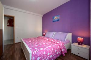 Apartments with parking spaces Okrug Gornji, Ciovo - 23665