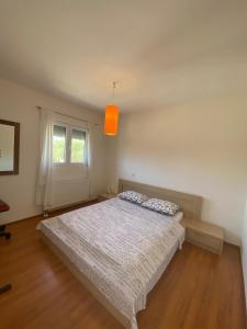 Apartments by the sea Brodarica, Sibenik - 23656