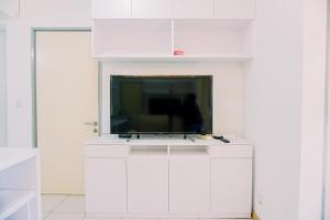 Scenic and Homey 2BR Apartment M-Town Residence near Mall By Travelio