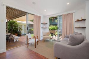 Sunfields Garden Hideaway between Beaches and CBD