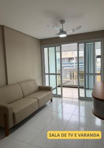 Apto Amplo e Perto da Praia