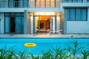 Koh Talu On Shore Hotel & Resort