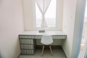 Simply and Comfortable Studio Apartment B Residence By Travelio