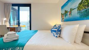 27 Little Collins 2B2B by GoodLive