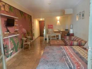 Kondominium pantai Lippo Carita pdg