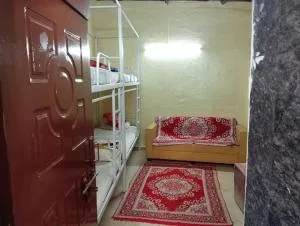 The Corner House Hostel by Valecha Villa - Borlai