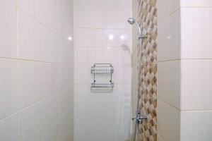 Comfortable and Cozy Living Studio Room at Dave Apartment By Travelio