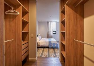 Caluce Apt 5B by Letoh