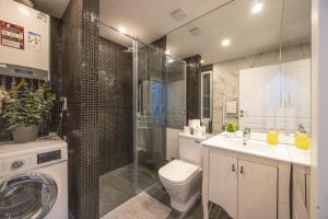 DeLuxe City Center T6 Residence with Balcony