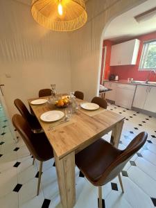 New Spacious Family Apartment 3 Bedrooms Pool 5 Min from the Sea