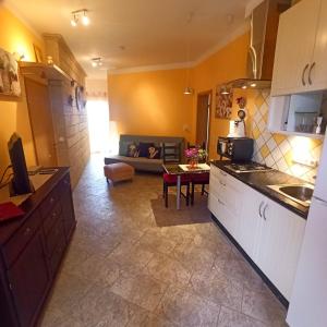 Casa Tamara quiet holiday flat with Pool great view of the mountains and the sea