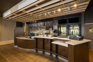 卡提亚德湾城酒店 - Pinconning