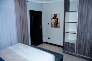 Lusaka Luxe - Your Private Oasis Awaits in the Heart of Zambia