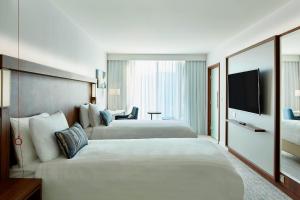 Twin Room room in Courtyard by Marriott Luton Airport