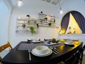 35Mandalay at Georgetown 5 bedroom for 7-15 pax