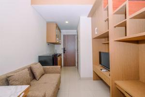 Cozy and Nice Studio Loft Apartment at Apple 1 Condovilla By Travelio