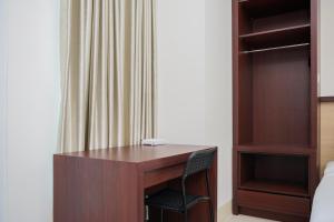 Comfy and Nice Studio at Tree Park City BSD Apartment By Travelio