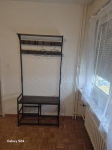 1 Cosy Room in a 3 Bed-Room-Appart