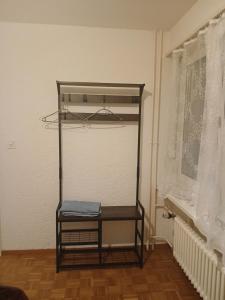 1 Cosy Room in a 3 Bed-Room-Appart