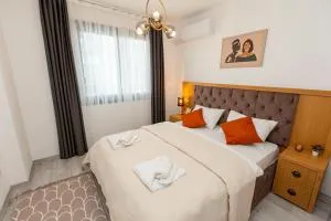 Jasmine Blue - Temblos