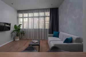 Hebrard Industrial Suites