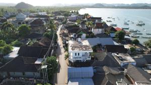 Hans Surfer Homestay