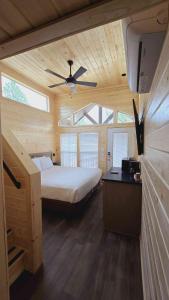 060A Brand New Cozy Cabin with Loft & King bed near Grand Canyon South Rim