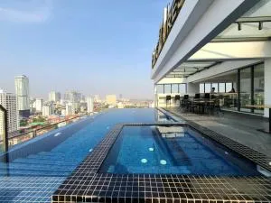 Modern Apartment with Rooftop Pool & Gym - Ta Khmau