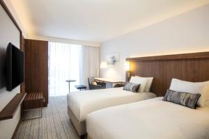 Standard Twin Room room in Courtyard By Marriott Edinburgh West