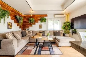 ビリヤード ダーツ 卓球 バーベキュー キッズルーム 4寝室ダブルベッド8台 最大16人 200平米の大きな一軒家 - Tokeshi