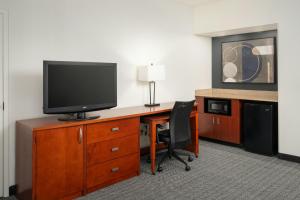 Courtyard Melbourne West