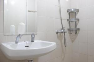 Comfy & Scenic Studio Apartment at Parahyangan Residence near UNPAR By Travelio