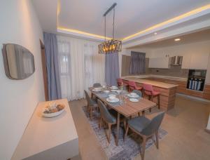 Elsie Ridge Apartments by Nest & Nomad