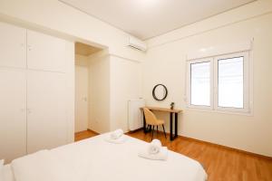 Embassy Residence - 3 Bedroom - Greecing