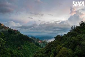 StayVista at Aspen Heights Hidden In Clouds