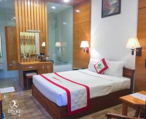 Khách sạn Dìn Ký Cổng Chào Bình Dương