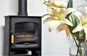 The Old Coach House: Luxury Harbourside Apartment